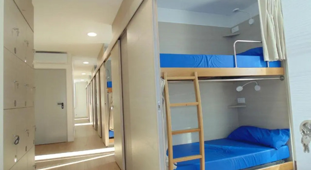 Кровать в общем номере Hostel Albergue O Mesón - Habitación superior Luxury
