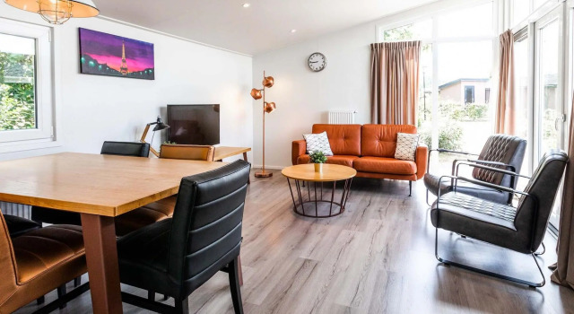 Chalet on a Holiday Park in the Achterhoek, Prenota Chalet Ville a Gheldria, Villa