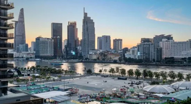 Iconic Saigon Metropole D2, Забронировать Отель Хошимин провинция Хошимин, рядом с Зоопарк и ботанический сад Хошимина