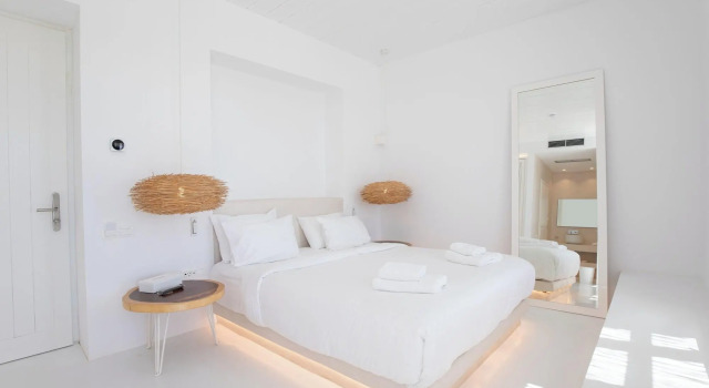 The Ammonite Resort – Adults Only