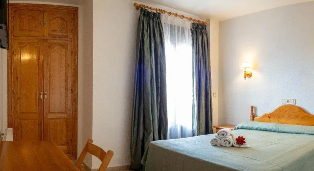 HOTEL VALMAR, Забронировать Отель Вильяр-де-Олалья Cuenca Province