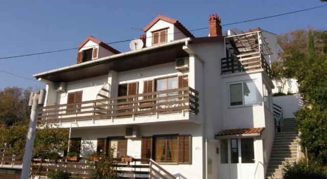 Cubranic Silvija - One Bedroom No.2, Забронировать Отель Башка остров Крк, рядом с Пляж Башка