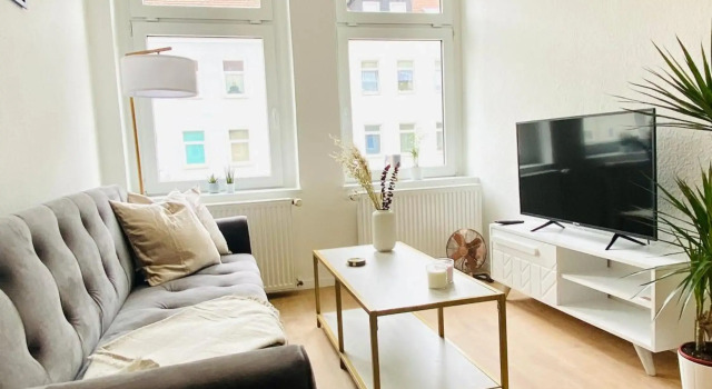 Stilvolles Apartment in zentraler Lage - Netflix, Queensize-Bett, Altbaustil, Küche und ÖPNV-Anbindung, Prenota Appartamento Erfurt 