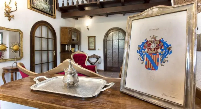 Вилла Restored Historic Mansion Paterno with Exclusive Pool, Wifi and AC for 20 people