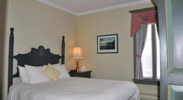 Двухместный номер Standard Auberge Lakeview Inn