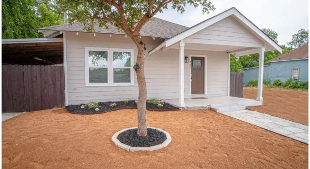 Коттедж с 4 комнатами Captivating 4BR 2BA Home Near Awesome Downtown