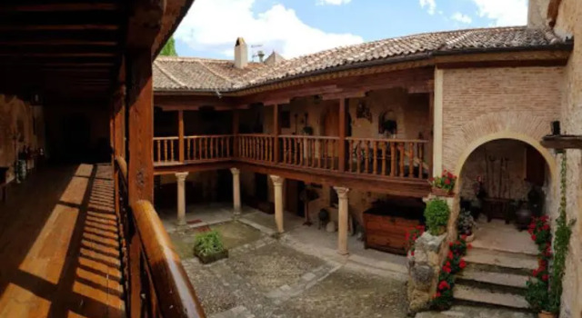 Posada de San Millán, Забронировать Отель Отели и гостиницы Сепульведа, рядом с Центр для посетителей парка природы Хосес-дель-Рио, Отель