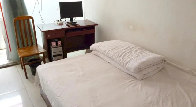 Qufu Shiyuan Express Hotel, Prenota Hotel Hotel a Shandong con parcheggio, Parcheggio