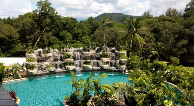 Курортный отель Maikhao Palm Beach