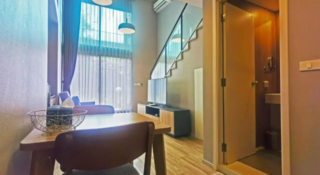 Студия Blossom Sathon Condo