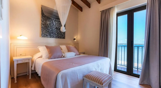 Hostal la Savina, Забронировать Отель Ла-Савина Форментера
