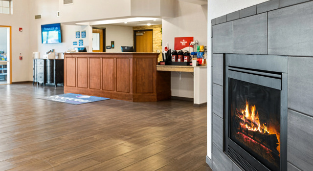 Boarders Inn & Suites by Cobblestone Hotels - Shawano, Book Hotel Shawano Wisconsin