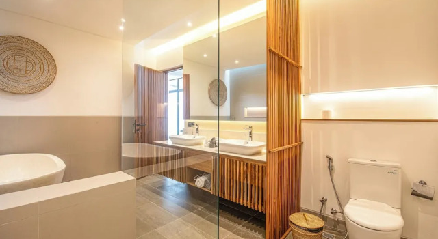 Коттедж Exquisite 6BR Canggu Villa 400m to Pristine Beach