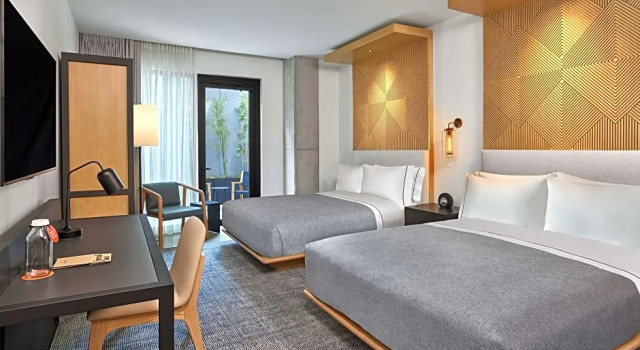 Четырёхместный номер Premium Canopy By Hilton Austin Downtown