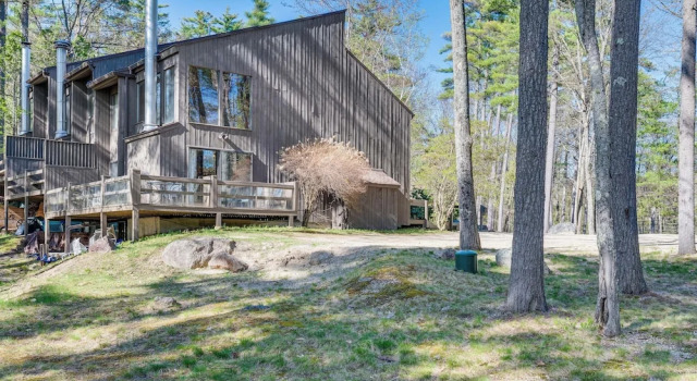 Апартаменты 0.5 Mi to Dtwn & Trails: Conway Condo w/ Hot Tub!
