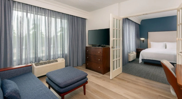 Люкс Courtyard by Marriott Sarasota at University Town Center