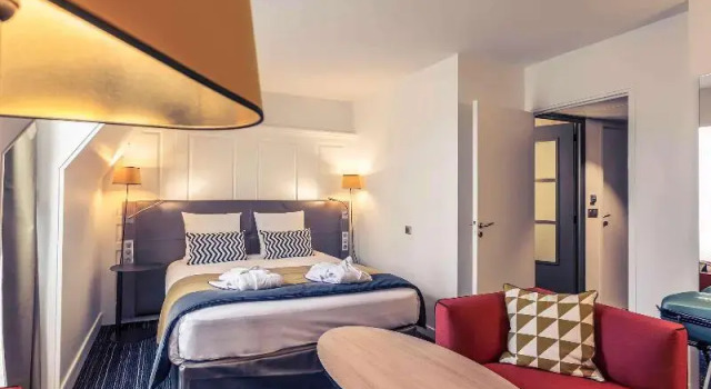 Номер Standard Hotel De Bourbon Grand Hotel Mercure Bourges