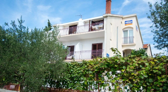 Apartments Klovica III