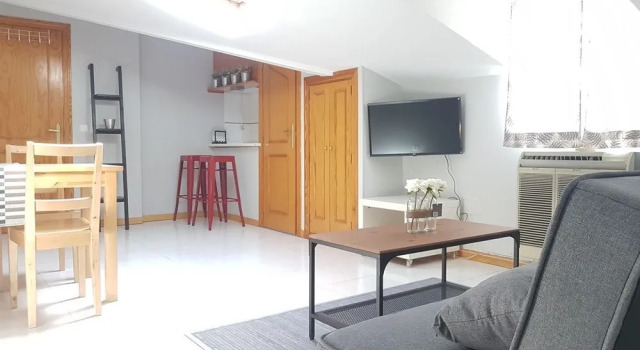 Apartamento Barceló 1 - Tribunal, Boek Appartement Chamberi Madrid, in de buurt van Edificio Grassy