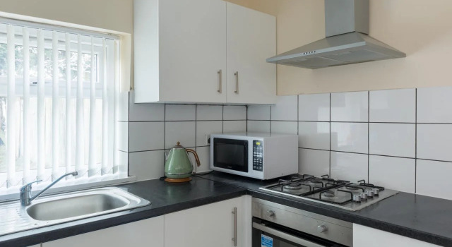 Birmingham Guest House 11, Rezervați Pensiune Pensiuni în Merseyside, Pensiune