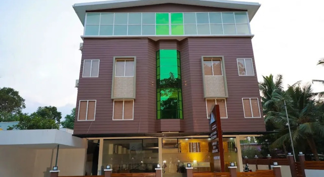 Delano Residency, Забронировать Отель Отели штата Тамилнада с бассейном, Бассейн