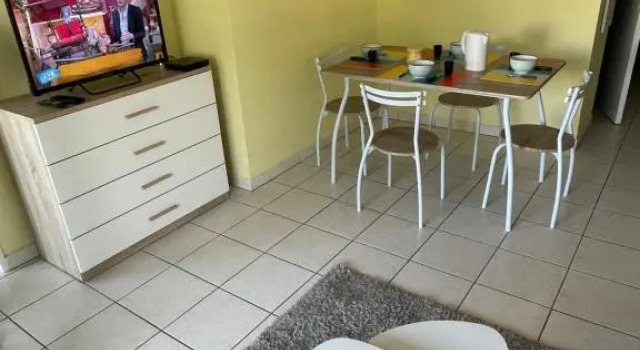 Lumineux 2 Pieces, Terrasse, Garage Prive, En Bord de Mer