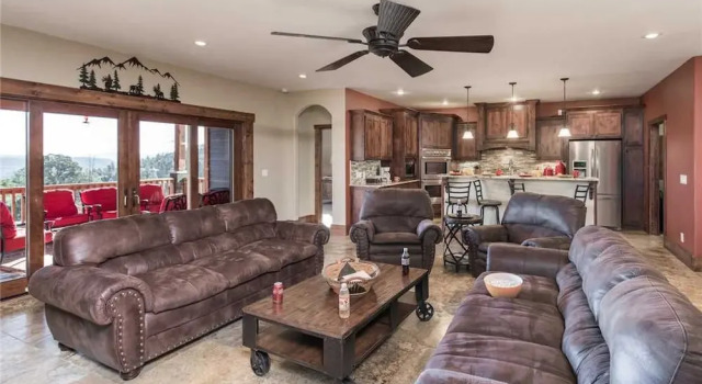 Abbey Lodge - Nine Bedroom Cabin with Hot Tub, Varaa Hotelli Ruidoso New Mexico