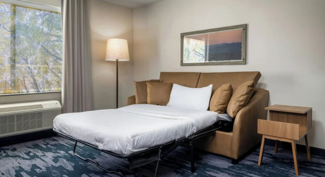 Двухместный люкс Fairfield by Marriott Inn & Suites Louisville Shepherdsville