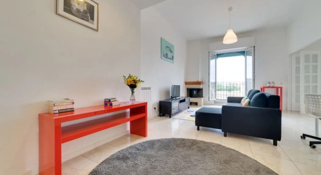 Amazing & Spacious 3bed Flat in Piramide, Prenota Hotel Aventino Roma