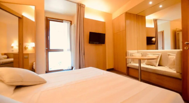 Полулюкс Albergo Sorriso