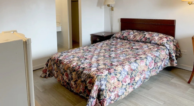 Номер Standard Four Keys Inn