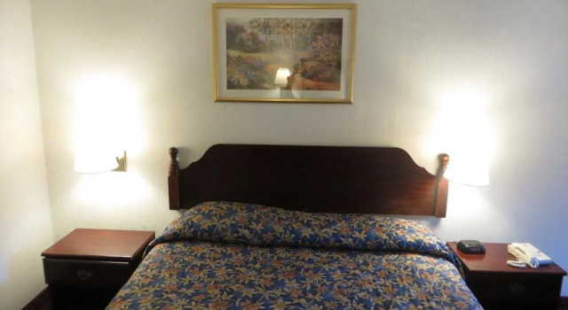 Eastwood Inn, Varaa Hotelli Hotellit Minnesota pysäköinnillä, Pysäköinti