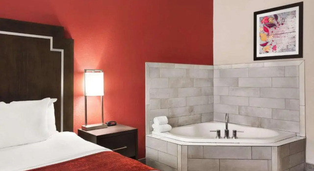 Люкс Days Inn & Suites by Wyndham Murfreesboro I-24 East