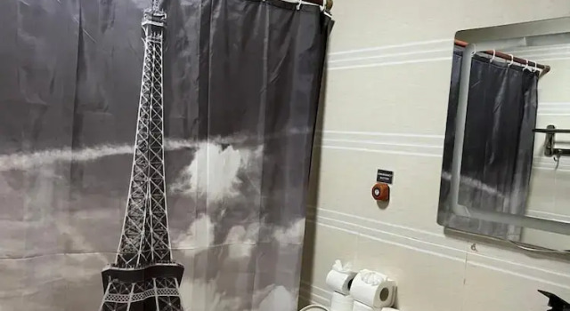 Двухместный семейный номер Standard c 1 комнатой с балконом и с видом на город Enjoy Hotel