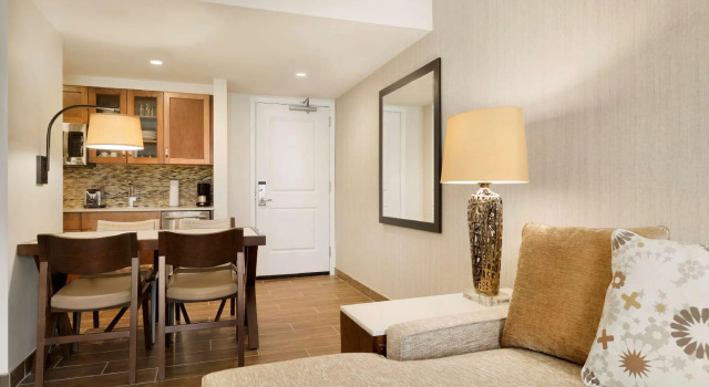 Четырёхместный люкс Homewood Suites By Hilton Augusta