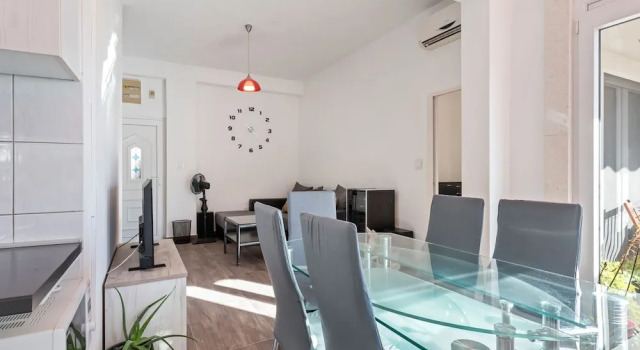 Refined Apartment in Kaštel Lukšić with Garden
