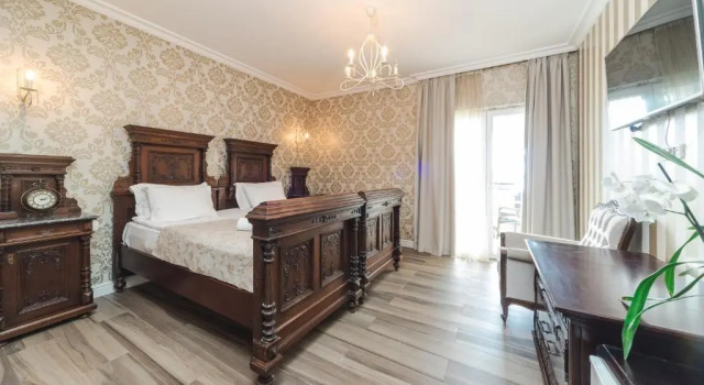 Люкс Royal Mali Hotel Porat