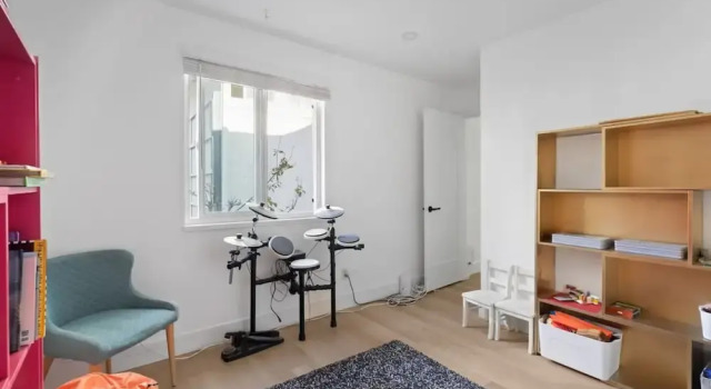 Newly Renovated 2BR Kits Home Prime Location, Забронировать Дом для отпуска Коттеджи Ванкувера, Коттедж