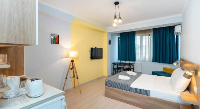 2 studio apartments w balcony in old Tbilisi