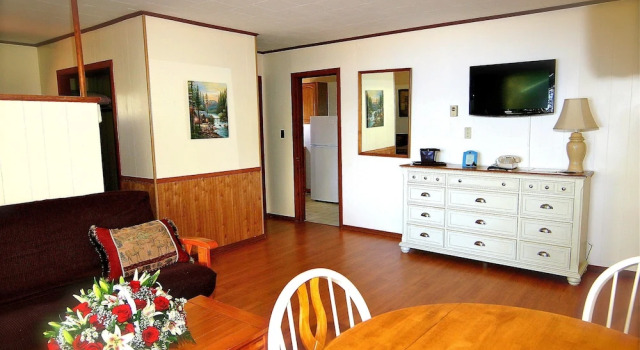 Люкс с видом на озеро The Juliana Resort