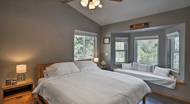 Hot Tub, Deck & Grill: Mtn-view Divide Cabin, Book Feriehus Cripple Creek Colorado