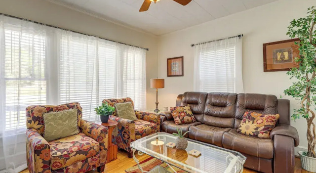 Main Street Home: 1 Mile to Callaway Gardens, 예약 호텔 파인 마운틴 조지아