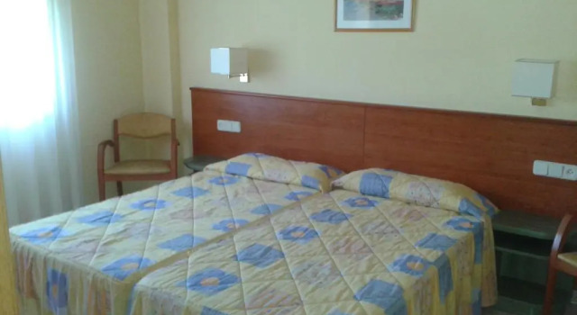 Apartamentos Fonda Finet, Забронировать Отель Сан-Фелиу-де-Пальеролс Жирона