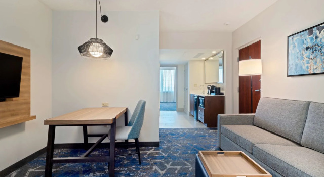 Embassy Suites by Hilton Tampa USF Near Busch Gardens