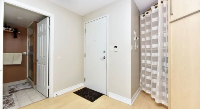Sarkar Suites - 3888 Duke of York Blvd, Varaa Hotelli Mississauga 