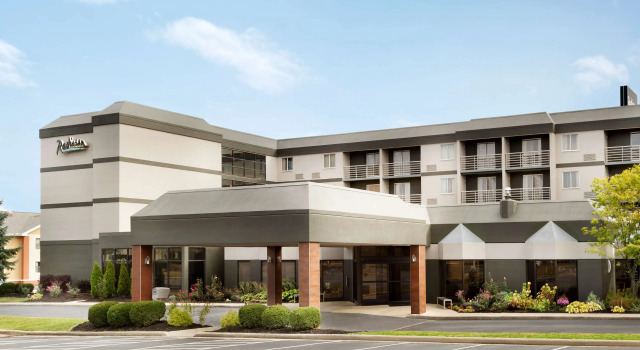 Radisson Akron/Fairlawn, Boek Hotel Hotels in Copley met parkeren, Parkeren