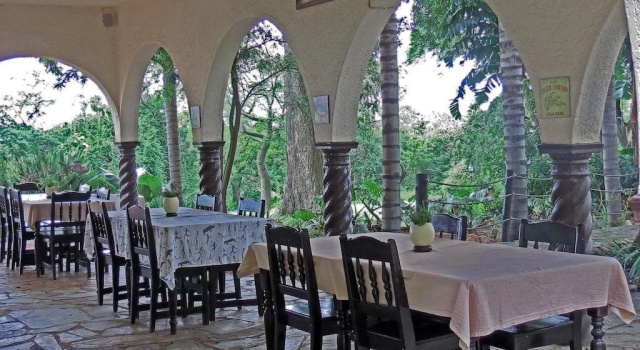 The Ostrich Manor, Забронировать Отель Отели Бритс с бассейном, Бассейн