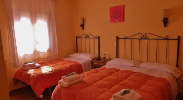 Hostal Alt Pirineu, Varaa Hotelli Baro Pallars Sobirà