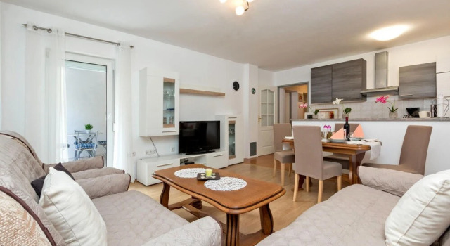 Stunning Apartment in Pula With Wifi and 2 Bedrooms