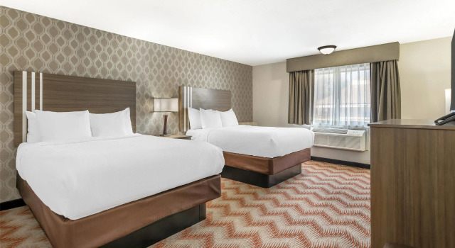 Четырёхместный номер Standard Best Western Plus Sonora Oaks Hotel and Conference Center